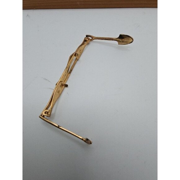 PICK & SHOVEL TIE BAR / CLASP ~ VINTAGE ANSON GOLD TONE TIE BAR PICK & SHOVEL - Picture 4 of 6